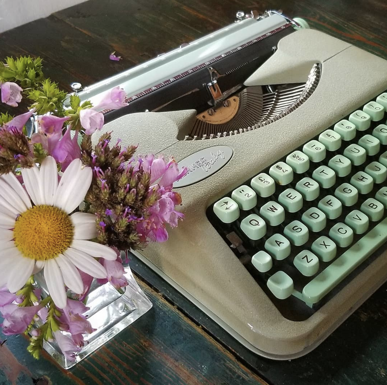 Circa 1956 Hermes Baby /Rocket Typewriter with case — Classic